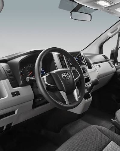 Toyota Hiace 2